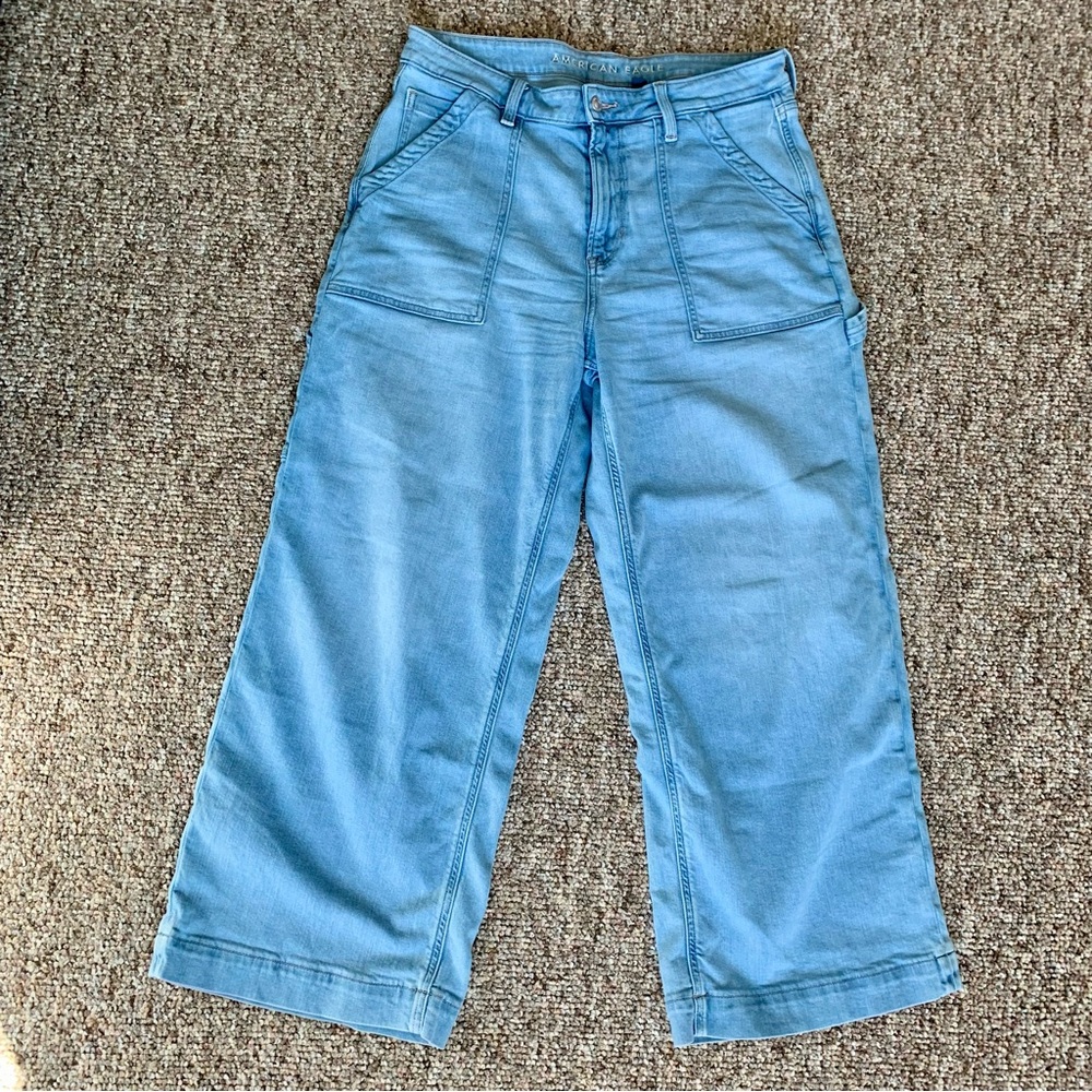 American Eagle Super High Rise Baggy Wide Leg Size 10 X Short Light Denim Jeans